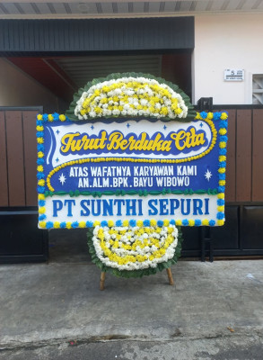 Papan Bunga Duka di Syamsudin Noor