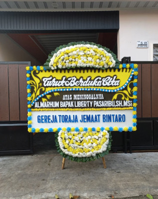 Papan Bunga Duka di Syamsudin Noor
