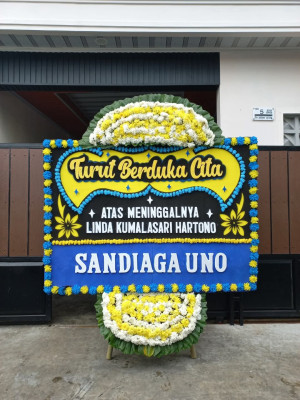 Papan Bunga Duka di Syamsudin Noor