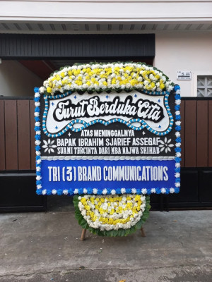 Papan Bunga Duka di Syamsudin Noor